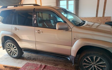 Toyota Land Cruiser Prado 120 рестайлинг, 2007 год, 2 600 000 рублей, 11 фотография