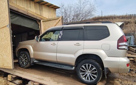 Toyota Land Cruiser Prado 120 рестайлинг, 2007 год, 2 600 000 рублей, 10 фотография