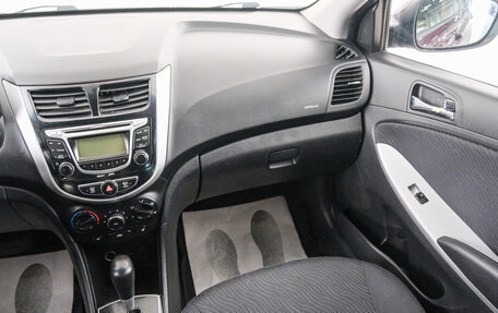 Hyundai Solaris II рестайлинг, 2012 год, 949 000 рублей, 12 фотография