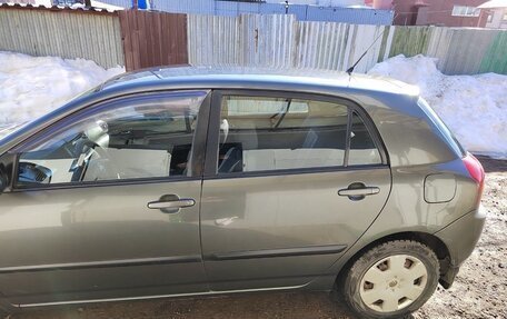 Toyota Corolla, 2004 год, 645 000 рублей, 3 фотография