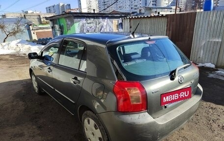 Toyota Corolla, 2004 год, 645 000 рублей, 2 фотография
