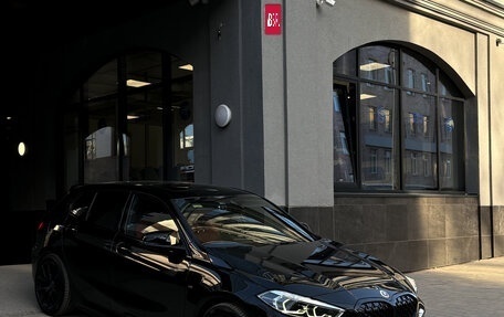 BMW 1 серия, 2022 год, 4 750 000 рублей, 1 фотография