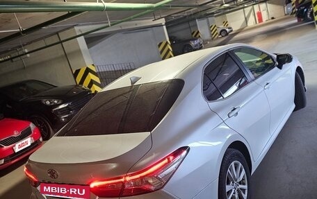 Toyota Camry, 2020 год, 1 950 000 рублей, 6 фотография