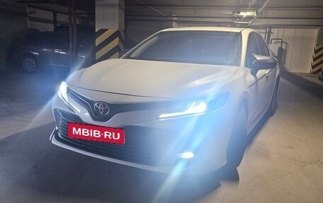 Toyota Camry, 2020 год, 1 950 000 рублей, 12 фотография