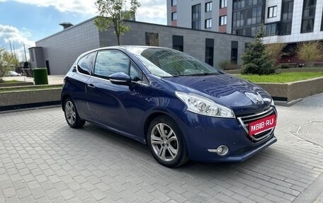 Peugeot 208 II, 2013 год, 565 000 рублей, 3 фотография