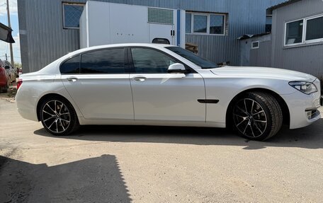 BMW 7 серия, 2012 год, 1 600 000 рублей, 3 фотография