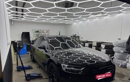 Audi A8, 2018 год, 4 700 000 рублей, 2 фотография