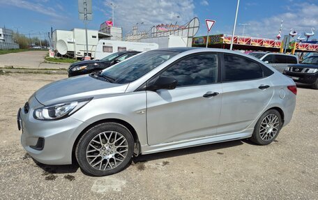 Hyundai Solaris II рестайлинг, 2011 год, 777 000 рублей, 3 фотография