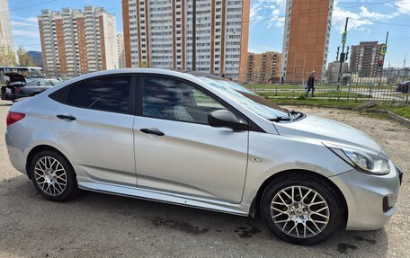 Hyundai Solaris II рестайлинг, 2011 год, 777 000 рублей, 4 фотография