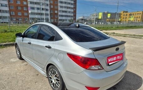 Hyundai Solaris II рестайлинг, 2011 год, 777 000 рублей, 7 фотография