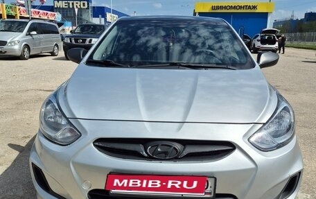 Hyundai Solaris II рестайлинг, 2011 год, 777 000 рублей, 2 фотография