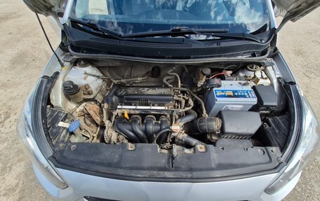 Hyundai Solaris II рестайлинг, 2011 год, 777 000 рублей, 20 фотография