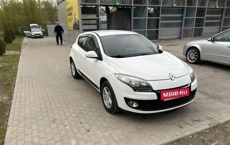 Renault Megane III, 2013 год, 840 000 рублей, 2 фотография