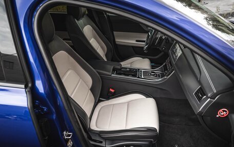 Jaguar XF II, 2017 год, 2 700 000 рублей, 19 фотография