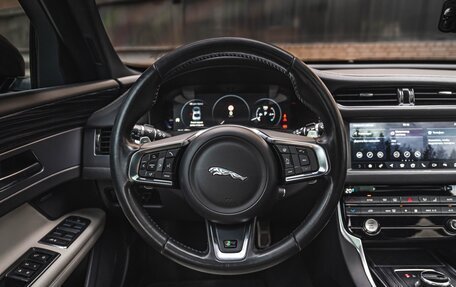 Jaguar XF II, 2017 год, 2 700 000 рублей, 20 фотография