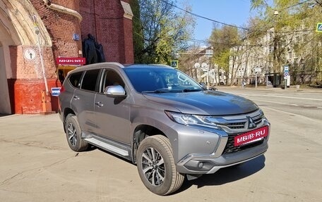 Mitsubishi Pajero Sport III рестайлинг, 2017 год, 3 300 000 рублей, 3 фотография