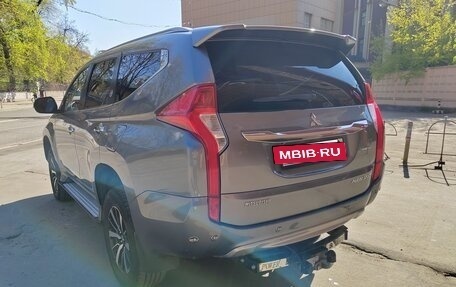 Mitsubishi Pajero Sport III рестайлинг, 2017 год, 3 300 000 рублей, 7 фотография