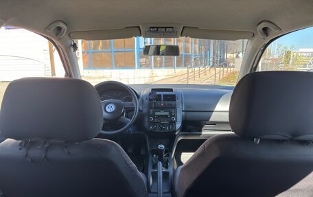 Volkswagen Polo IV рестайлинг, 2002 год, 200 000 рублей, 6 фотография
