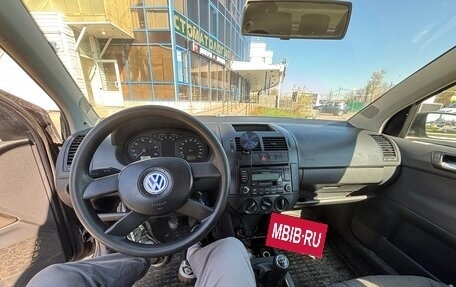 Volkswagen Polo IV рестайлинг, 2002 год, 200 000 рублей, 7 фотография