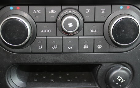 Nissan Qashqai, 2011 год, 877 000 рублей, 24 фотография