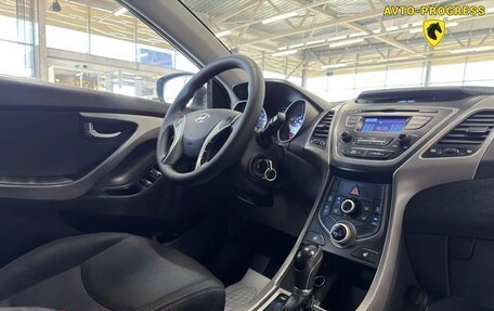 Hyundai Elantra V, 2014 год, 940 000 рублей, 10 фотография