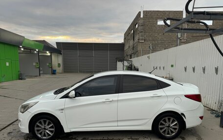 Hyundai Solaris II рестайлинг, 2016 год, 820 000 рублей, 5 фотография