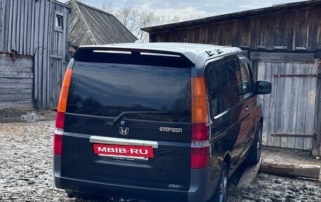 Honda Stepwgn II рестайлинг, 2002 год, 980 000 рублей, 3 фотография