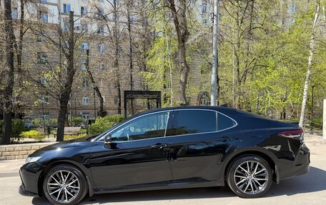 Toyota Camry, 2021 год, 3 550 000 рублей, 1 фотография