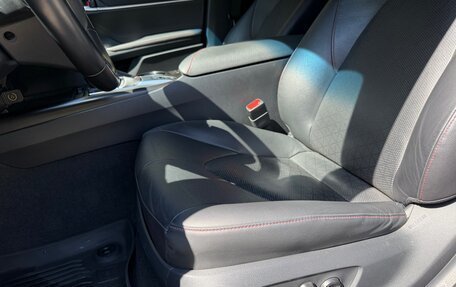 Toyota Camry, 2021 год, 3 550 000 рублей, 9 фотография