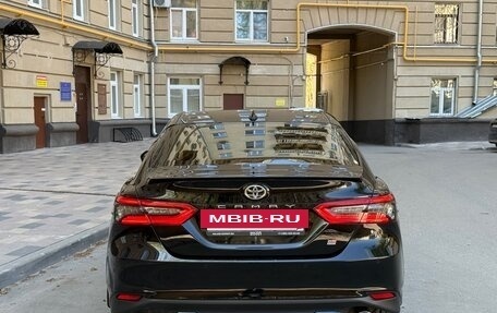 Toyota Camry, 2021 год, 3 550 000 рублей, 3 фотография