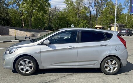 Hyundai Solaris II рестайлинг, 2012 год, 648 000 рублей, 6 фотография