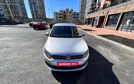 Volkswagen Polo VI (EU Market), 2011 год, 820 000 рублей, 2 фотография