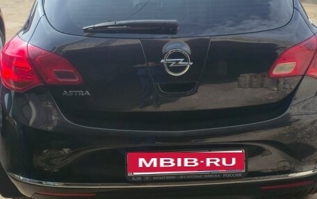 Opel Astra J, 2013 год, 850 000 рублей, 2 фотография