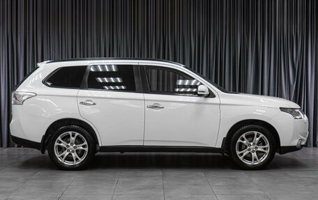 Mitsubishi Outlander III рестайлинг 3, 2013 год, 1 599 000 рублей, 5 фотография