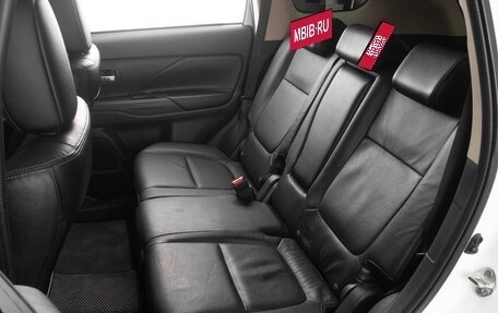 Mitsubishi Outlander III рестайлинг 3, 2013 год, 1 599 000 рублей, 9 фотография