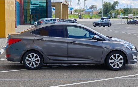 Hyundai Solaris II рестайлинг, 2016 год, 823 000 рублей, 1 фотография