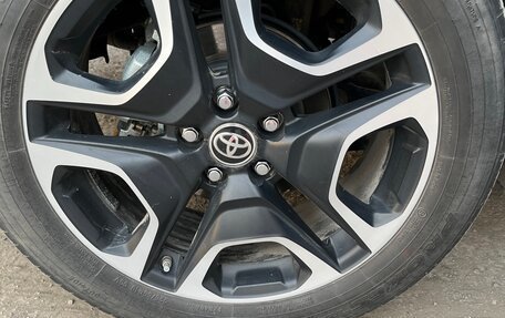 Toyota RAV4, 2020 год, 3 500 000 рублей, 22 фотография