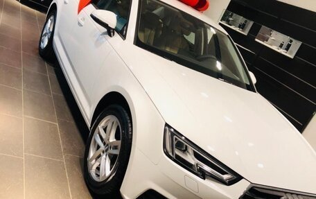 Audi A4, 2019 год, 1 890 000 рублей, 6 фотография