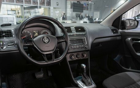 Volkswagen Polo VI (EU Market), 2017 год, 1 019 000 рублей, 10 фотография