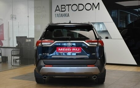 Toyota RAV4, 2020 год, 3 290 000 рублей, 6 фотография