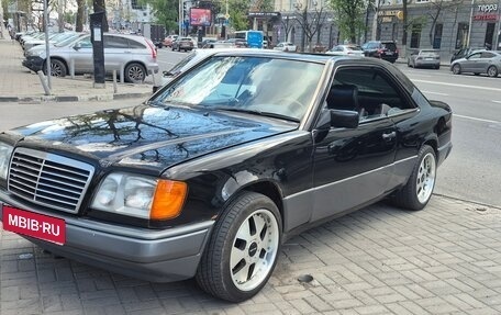 Mercedes-Benz E-Класс, 1993 год, 760 000 рублей, 1 фотография