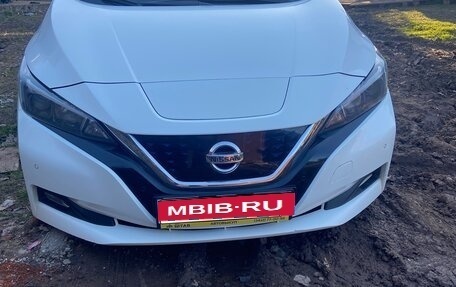 Nissan Leaf II, 2018 год, 1 523 000 рублей, 1 фотография