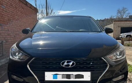 Hyundai Solaris II рестайлинг, 2017 год, 1 250 000 рублей, 1 фотография