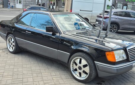 Mercedes-Benz E-Класс, 1993 год, 760 000 рублей, 3 фотография