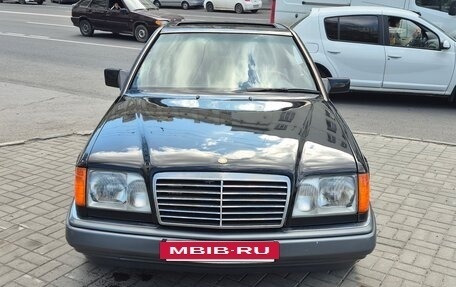 Mercedes-Benz E-Класс, 1993 год, 760 000 рублей, 2 фотография