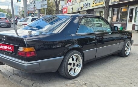 Mercedes-Benz E-Класс, 1993 год, 760 000 рублей, 4 фотография
