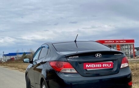 Hyundai Solaris II рестайлинг, 2012 год, 900 000 рублей, 6 фотография