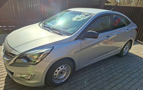 Hyundai Solaris II рестайлинг, 2016 год, 950 000 рублей, 3 фотография