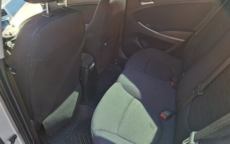 Hyundai Solaris II рестайлинг, 2016 год, 950 000 рублей, 10 фотография