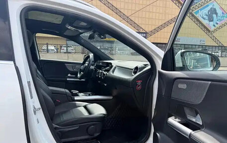 Mercedes-Benz GLA, 2022 год, 2 050 000 рублей, 14 фотография